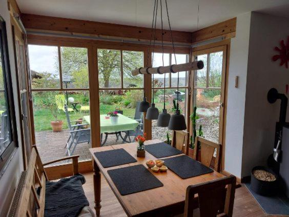 Kuckucksnest - Ferienwohnung Welschneudorf Exterior foto